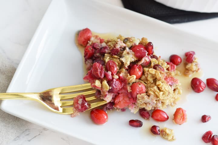 Cranberry Pomegranate Baked Oatmeal, perfect for the holidays!