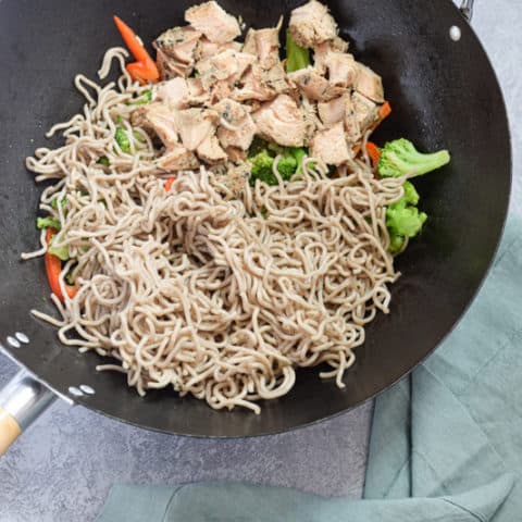 Stir Fry Egg Noodles with Chicken in Wok